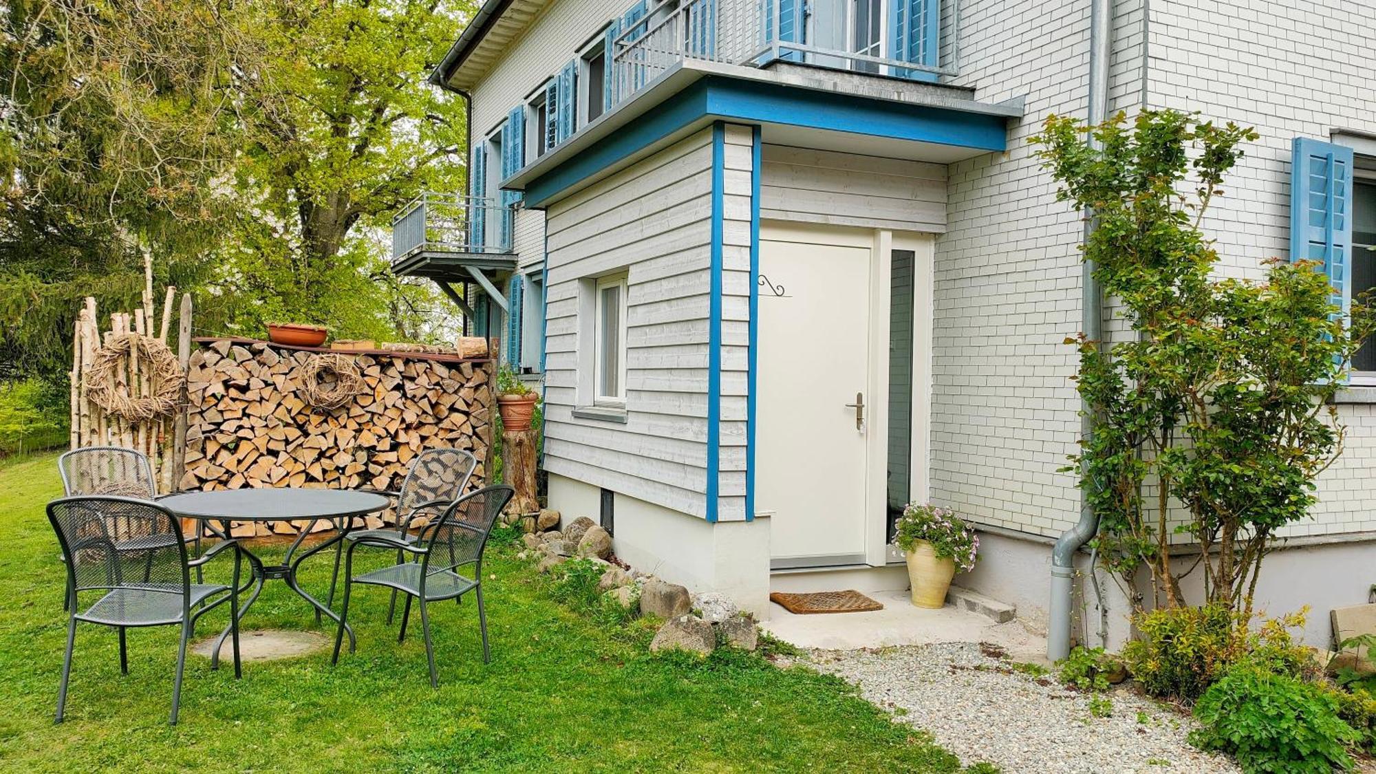 Seesicht Und Charmante Wohnung Bei Hanni Und Ueli Bottighofen Kültér fotó
